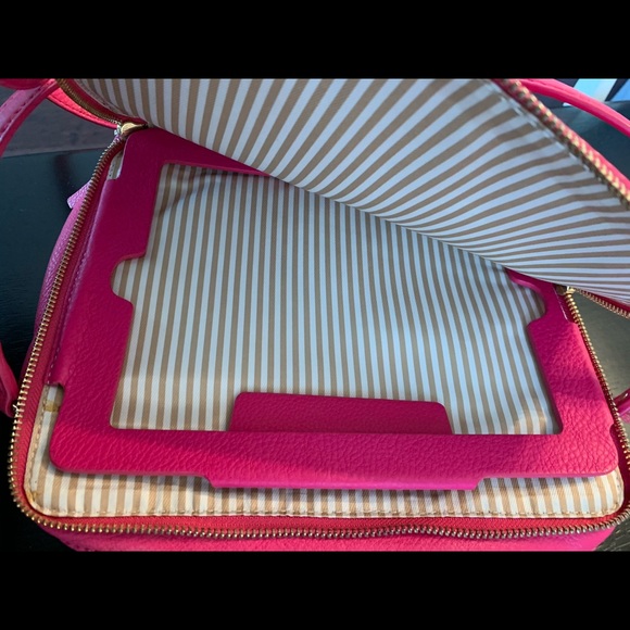 Large Kate Spade Cross-Body with iPad Holder - Picture 3 of 3